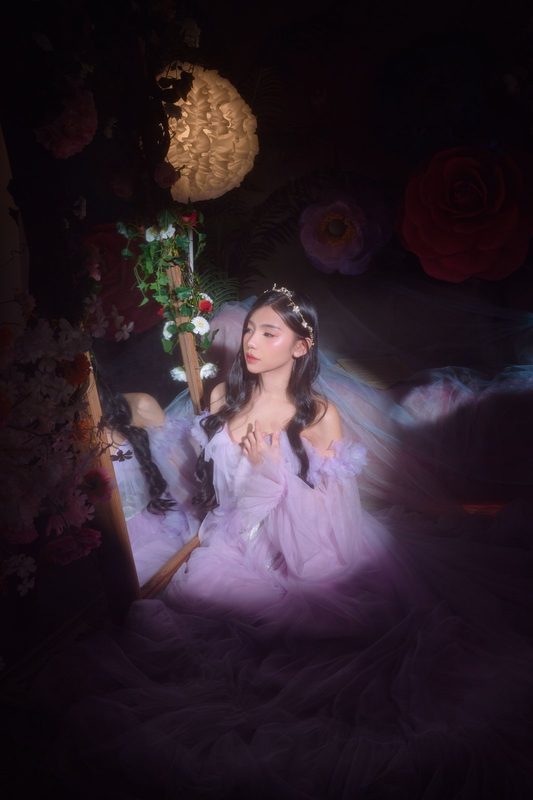 Warm Bloom Korean-style photoshoot sample at Cielo Studio Makati