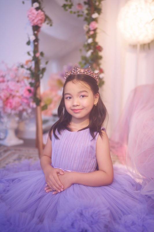 Warm Bloom Korean-style photoshoot sample at Cielo Studio Makati