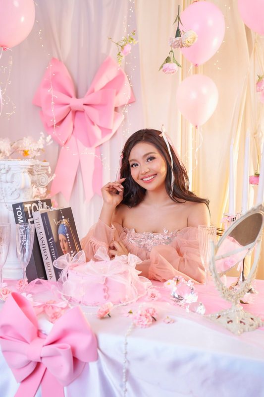 Coquette Dream Korean-style birthday photoshoot sample at Cielo Studio Makati
