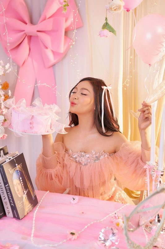 Coquette Dream Korean-style birthday photoshoot sample at Cielo Studio Makati