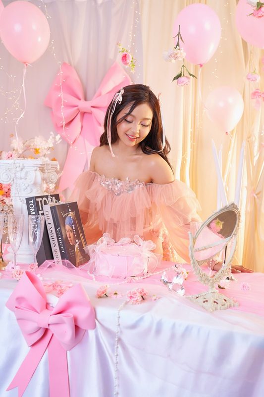 Coquette Dream Korean-style birthday photoshoot sample at Cielo Studio Makati