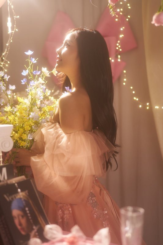 Coquette Dream Korean-style birthday photoshoot sample at Cielo Studio Makati