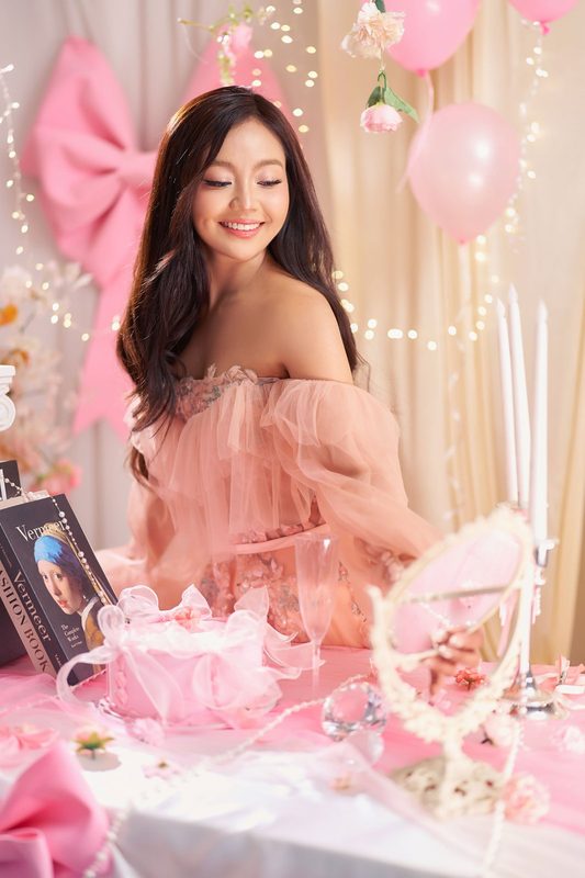 Coquette Dream Korean-style birthday photoshoot sample at Cielo Studio Makati